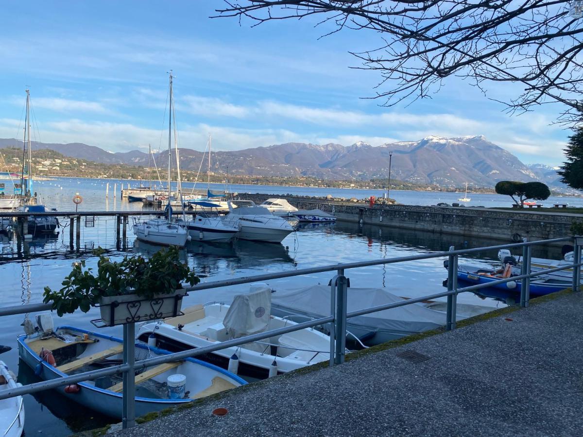 Flowers & Garden Apartment Con Vista Lago Manerba del Garda Exterior foto