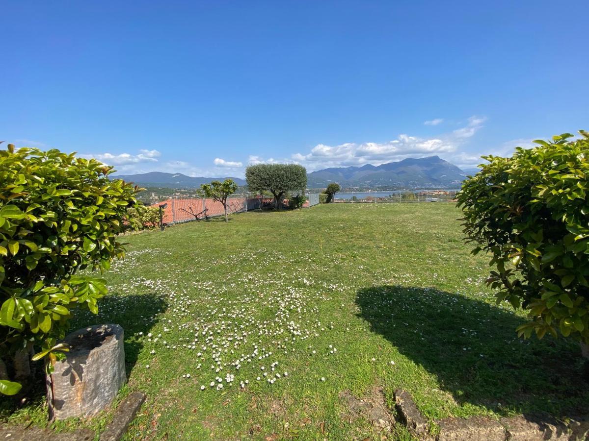 Flowers & Garden Apartment Con Vista Lago Manerba del Garda Exterior foto